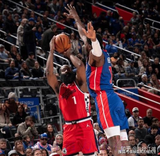 NBA爆冷!快船98-92击败活塞,伦纳德26分哈登19+7+7救主 NBA爆冷!快船98-92击败活塞,伦纳德26分哈登19+7+7救主